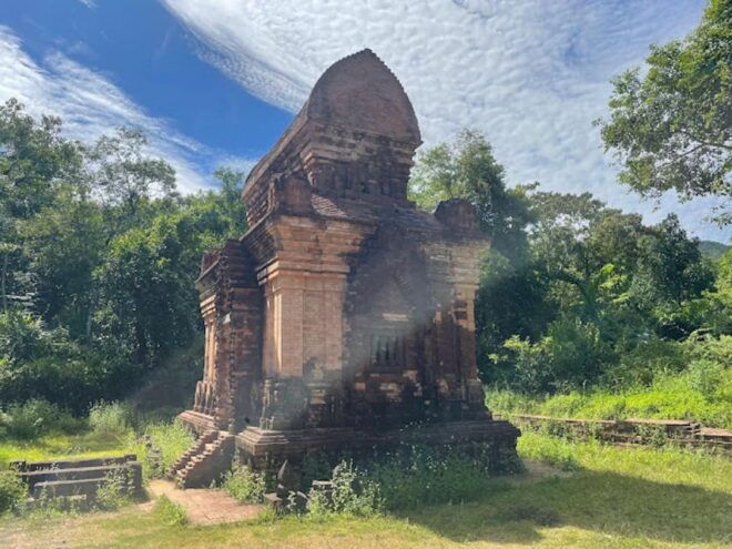 My Son Sunset Tour With Banh My & River Cruise Luxury Group - How to Book