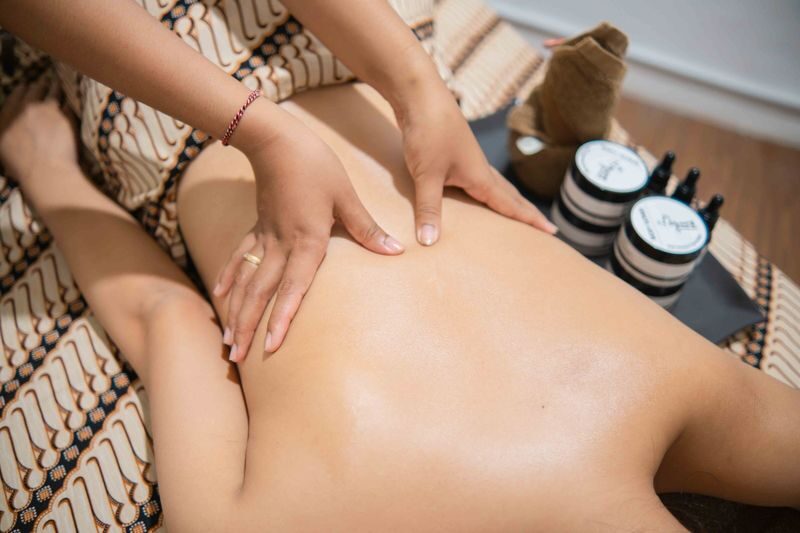 Mygumi Wellness Spa in Denpasar Bali - A Back Massage With a Clear, Short Routine