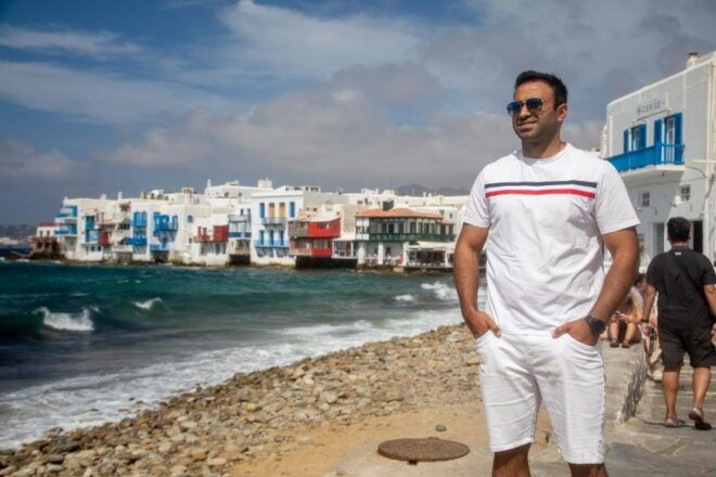 Mykonos: 1 Hour Private Photo Session in Mykonos Town - Full Description of the Activity