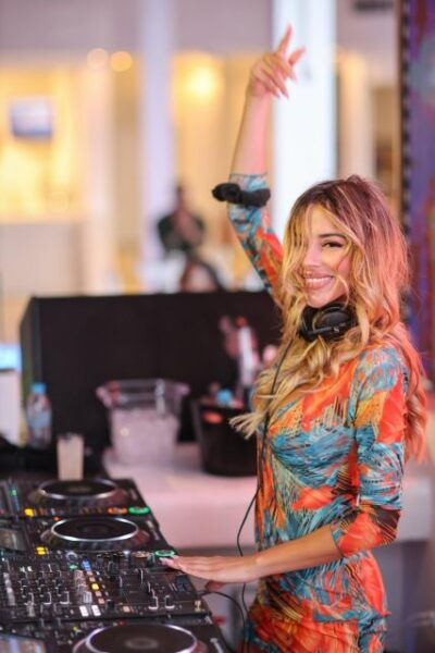 Mykonos: Best Beach Clubs Crawl Day Party - The Sum Up