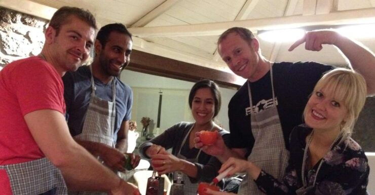 Mykonos: Cooking Class With Food and Wine - Experience