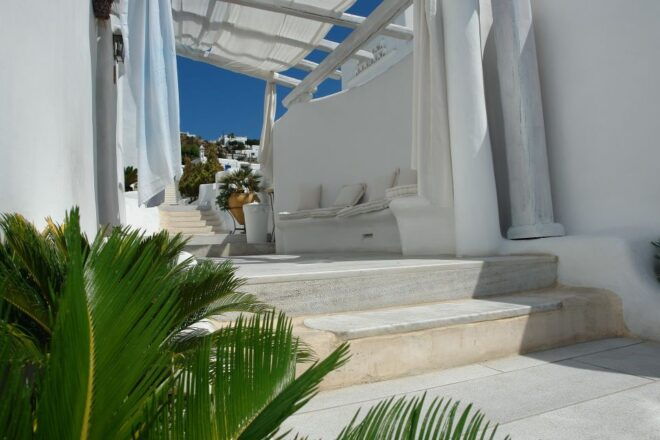 Mykonos: Delos and the City Walking Tour - Language Options and Commentary