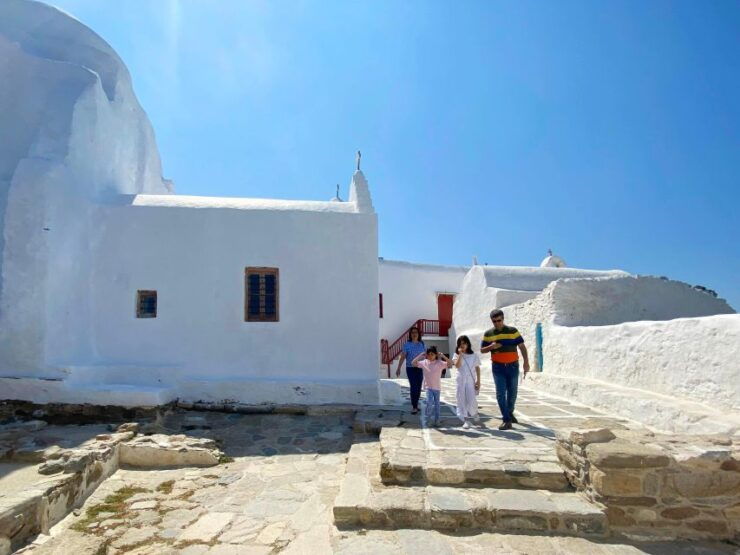 Mykonos: Old Town Self-Guided Game & Tour - Experience Highlights