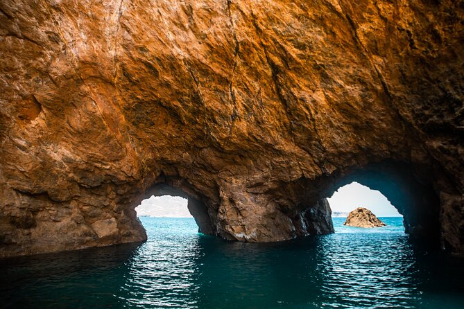 Mykonos Private Cruise in South Beaches, Caves and Dragon Island - Overview and Itinerary