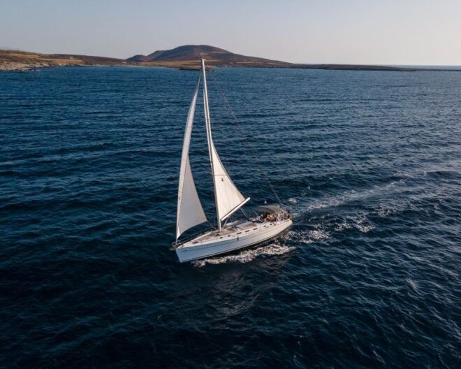 Mykonos: Private Rhenia Boat Tour With Lunch & Drinks - Full Description