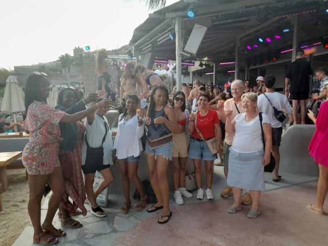 Mykonos Semi Private Bus Tour in English/Spanish - Inclusions and Amenities