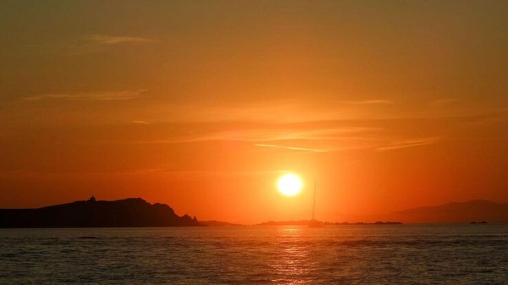 Mykonos Sunset Catamaran Cruise With Transfer - Itinerary and Experience