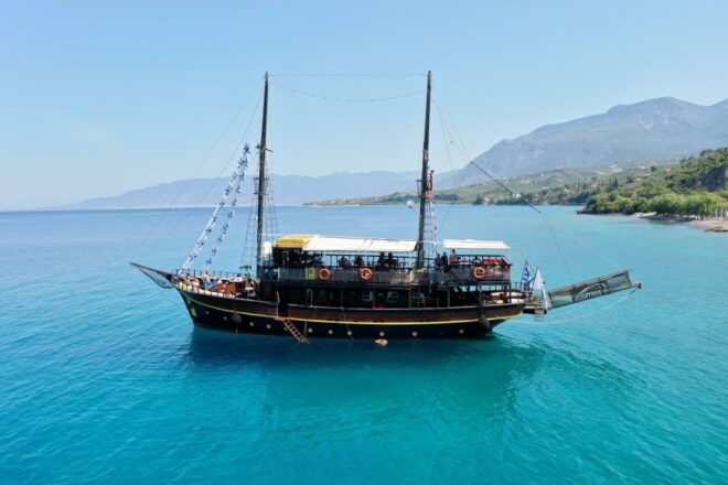 Mykonos: Sunset Party Boat Cruise With 1 Drink - Includes