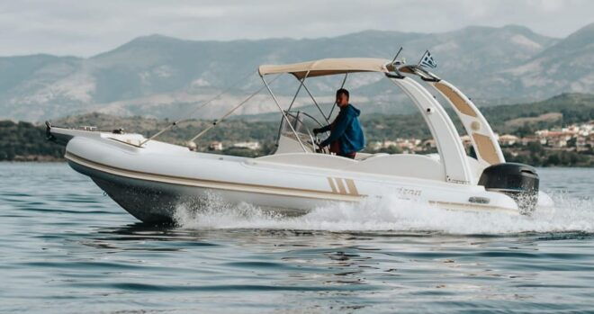 Mykonos:Private Cruise Along the Celebrated South Coast - Amenities Onboard