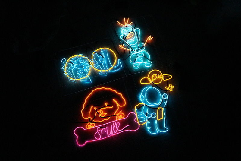 Myosotis Flower - Neon Workshop and Florist Workshop | Kwun Tong - The neon session needs a little planning