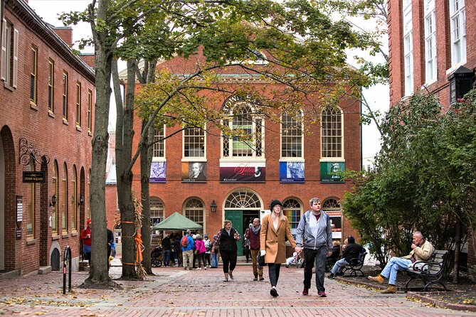Mysteries and Murders of Salem Guided Night-Time Walking Tour - Tour Guide Qualities and Feedback