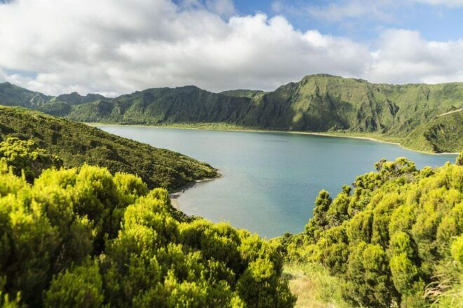 Mystic Lakes of 7 Cidades & Lagoa Do Fogo Guided Tour - Booking Details