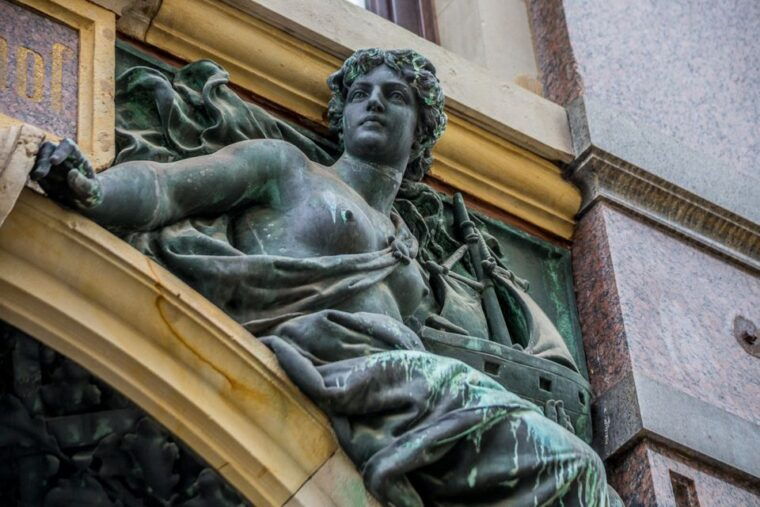 Mystical Hamburg - Walking Tour in German - Who Will Love This Tour?