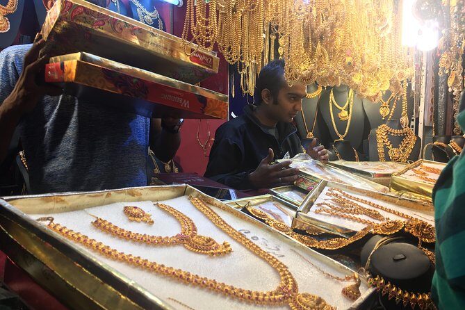 Mysuru Through its Markets - Art and Craft: Arun Fine Arts and Rangacharlu Hall