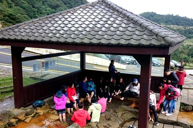 N105 Yangmingshan National Park Jinshan Old Street Yeliu Day Tour (10h) - Important Information