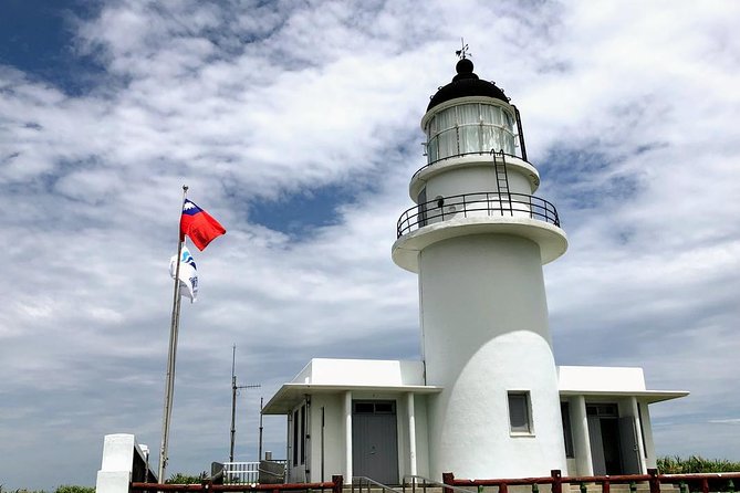N112 Northeast Day Tour (South Yaki Rock Fulong Sanjiaojiao Beiguan Haichao Park Burang Coffee Castl - Burang Coffee