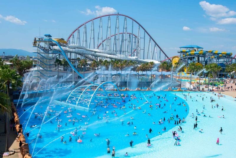 Nabana no Sato Light Show & Jazz Dream Nagashima Full-Day Tour with Onsen - Jazz Dream Nagashima for a shopping break