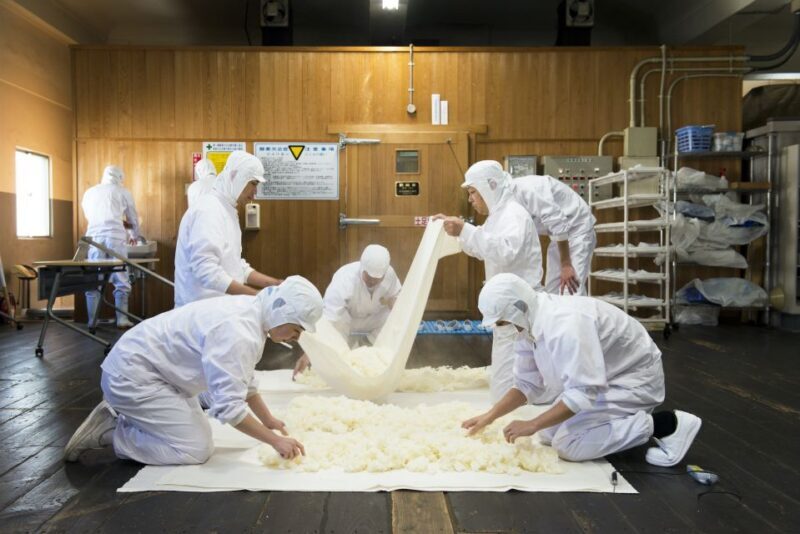 Nada Sake Breweries Kobe Private Tour with Licensed Guide - What You Can Expect During the Tour