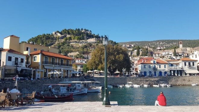 Nafpaktos: Relaxing Walking Tour With a Local by the Sea - Tour Experience
