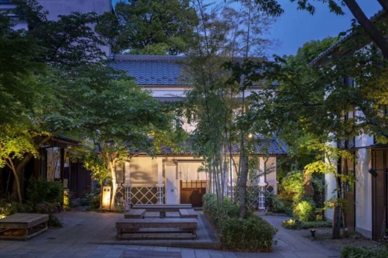 Nagano: Half-Day Zenkoji Tour with Tea Experience - Sampling Nagano: Oyaki, Sake, and More