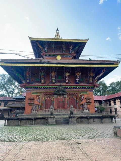 Nagarkot Everest Sunrise, Hike to Changunarayan & Bhaktapur - Hiking to Changu Narayan