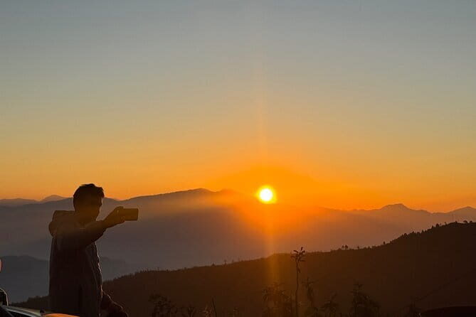 Nagarkot Sunrise Tour with Luxurious Breakfast - Transportation & Comfort