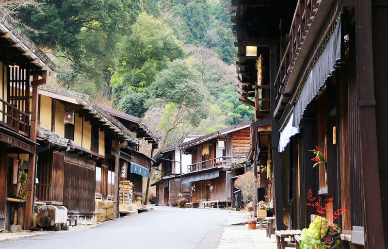 Nagoya 4 Historical Sites Full-Day Tour with Edo Charm - A full day built around three named places