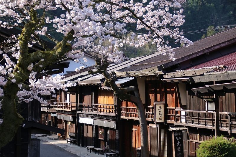 Nagoya 4 Historical Sites Full-Day Tour with Edo Charm - Magome and Tsumago: old-town atmosphere, uphill walking