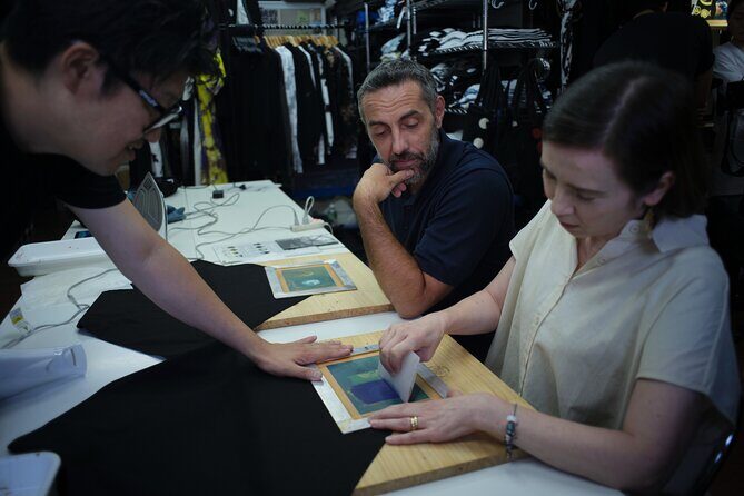 Nagoya Black Montsuki Dyeing: Family Crest Silk Printing - Discover Nagoya’s Art of Jet-Black Montsuki Dyeing