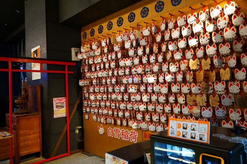 Nagoya Classic Day Tour: Nagoya Castle + Toyota Commemorative Museum of Industry and Technology + Osu Kannon (From Osaka, Guaranteed Departure for 1) - Who should book this tour?