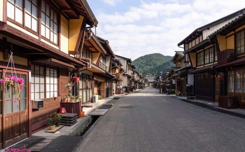 Nagoya: Gujo Hachiman, Snow Park, & Onsen Day Trip - FAQ