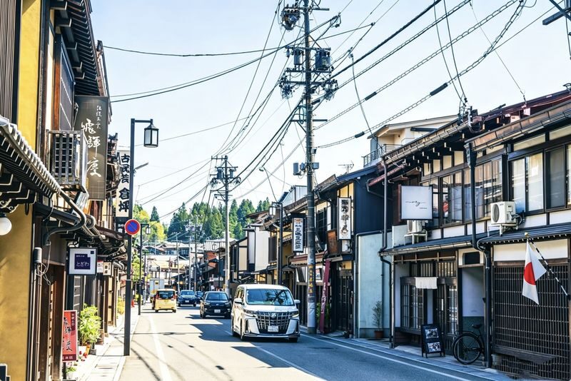 Nagoya Shirakawa-go and Takayama Full-Day Guided Tour - Shirakawa-go’s steep roofs and mountain setting