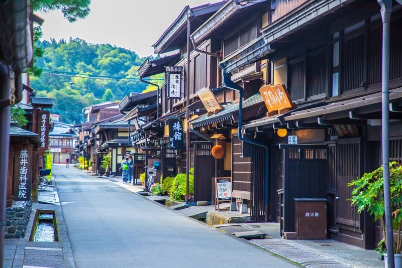 Nagoya Shirakawa-go & Hida Takayama One-Day Tour - Hida Takayama: old-town charm on a lunch break