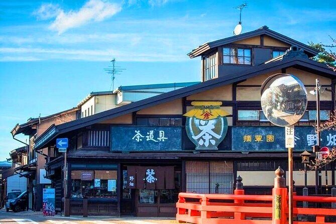 Nagoya Shirakawa go Private Transportation with English Driver - The Sum Up