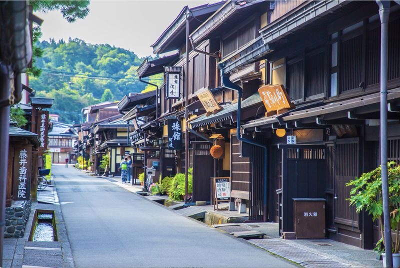 Nagoya to Shirakawa-go & Hida-Takayama Day Tour (including Hida beef meal) - The guide can turn free time into useful time