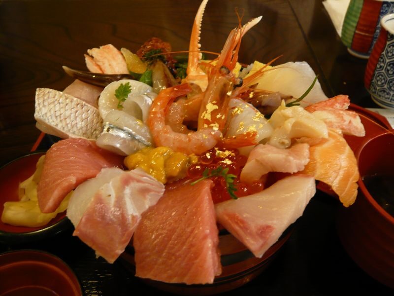 Nagoya World Heritage Shirakawa-go & Kanazawa Castle 2-Day Tour - Kenrokuen and Kanazawa Castle Park