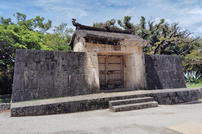 Naha: 1.5h Shurijo Castle Tour into the Heart of Ryukyu - The Sum Up