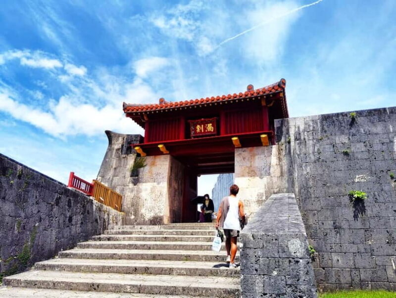 Naha: 1.5h Shurijo Castle Tour into the Heart of Ryukyu - Who Would Love This Experience?