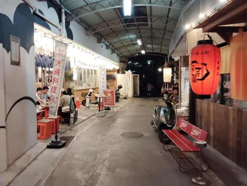 Naha: KokusaiDori to Makishi  A Night of Local Izakayas - Discovering Naha’s Nightlife: An Overview