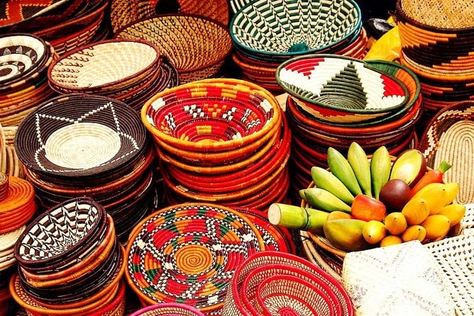 Nairobi Airport Layover Shopping Artifacts at Masai Market - Services Included