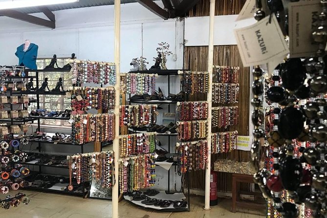 Nairobi Highlights: Karen Blixen, Beads Factory & Giraffe Center Day Tour - Booking Information
