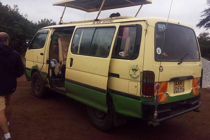 Nairobi National Park & Giraffe Centre 6.a.m-1p.m - Operator and Pricing Details