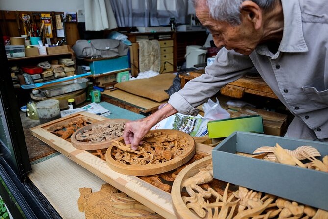 Nakasendo Historical Town and Hidden Craft Village Walking Tour - Refund Policy