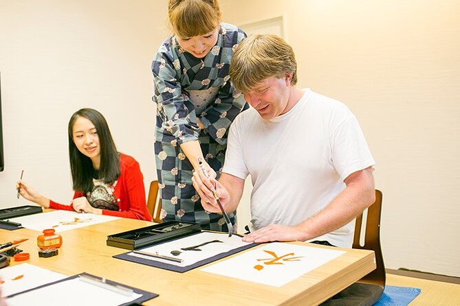 Name Writing Calligraphy Experience in Shinjuku Tokyo - Location and Overview