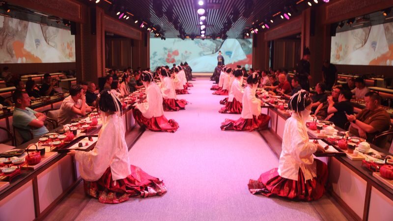 Nanjing Jinling Dream of Splendor Imperial Banquet Experience (Nanjings Must-Visit Imperial Banquet Restaurant + A Dual Feast for the Eyes and Taste Buds + Opera and Guzheng Chinese Culture + Immersive Experience of Ancient Emperors Glory) - Key points before you book