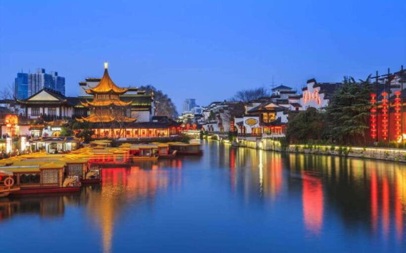 Nanjing: Night Cruise on Outer Qinhuai River for Adults - Exploring Nanjing’s Outer Qinhuai River