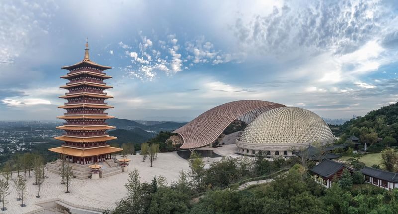 Nanjing Niushoushan + Laomendong Cultural Tourism Zone Half-Day Tour - The underground palace and pagoda add layers