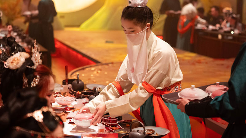 Nanjing Poetry Banquet: An Immersive Royal Court Feast Experience - Music, dance and the stories between courses