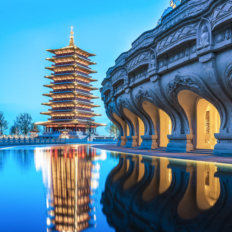 Nanjing Presidential Palace + Grand Baoen Temple + Mount Niushou + Confucius Temple One-Day Tour - A day that connects Nanjing’s different chapters