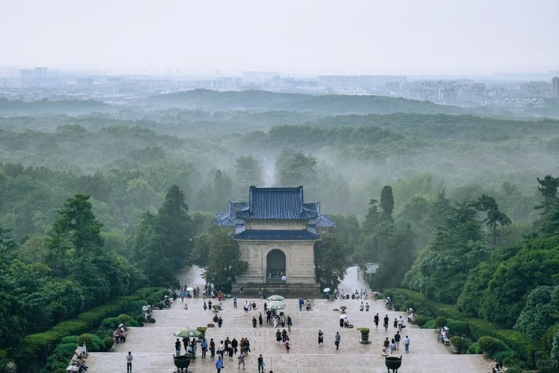 Nanjing Republic Era Day Tour - Wutong Avenue and the shift to Ming Xiaoling